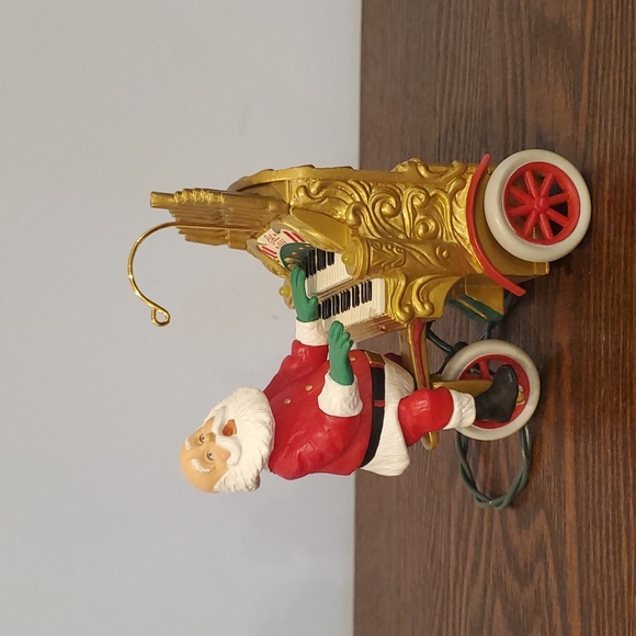 Hallmark Keepsake Magic 1994 Santa Sing A Long Christmas Ornament with Box - Picture 2 of 8